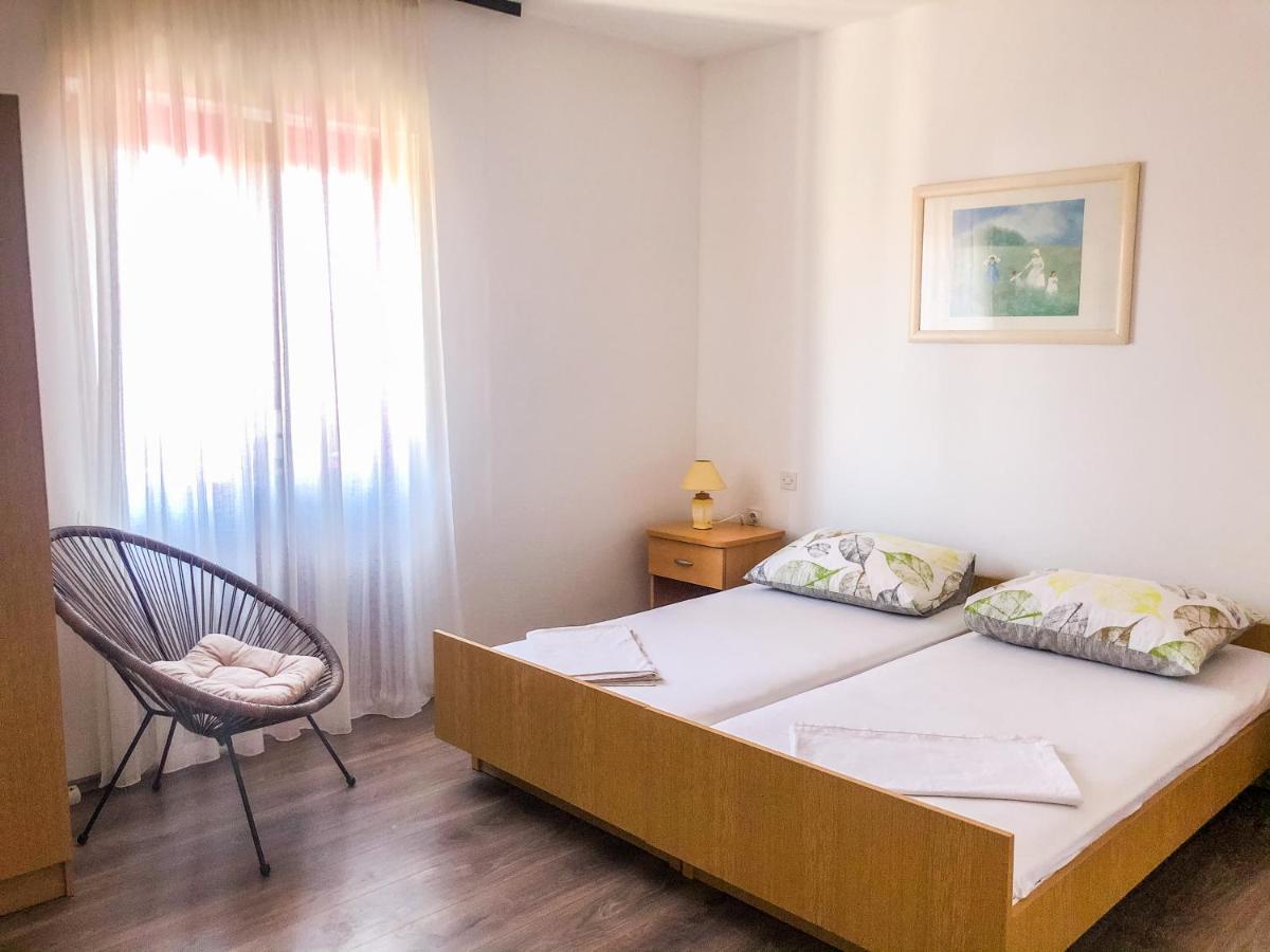 Apartmani Bepina Supetar Exterior photo